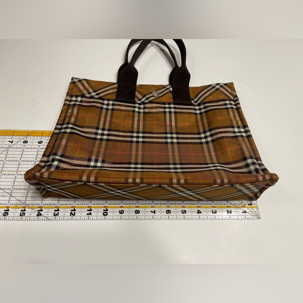 Burberry Tote - Picture 9 of 10